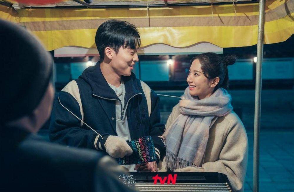 Choi Hyun Wook dan Bona di drama Twenty-Five Twenty-One (instagram.com/tvn_drama)