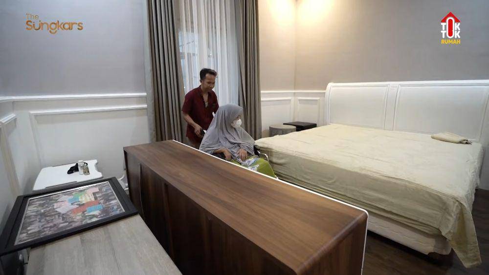 Kamar mertua Shireen Sungkar setelah direnovasi. (dok.youtube.com/TheSungkars)