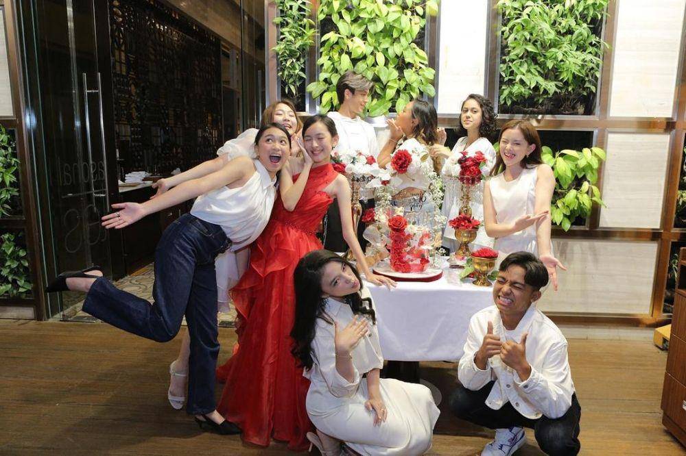 Momen ulang tahun Shanna Shannon ke-16. (instagram.com/shannashannonsiswanto)