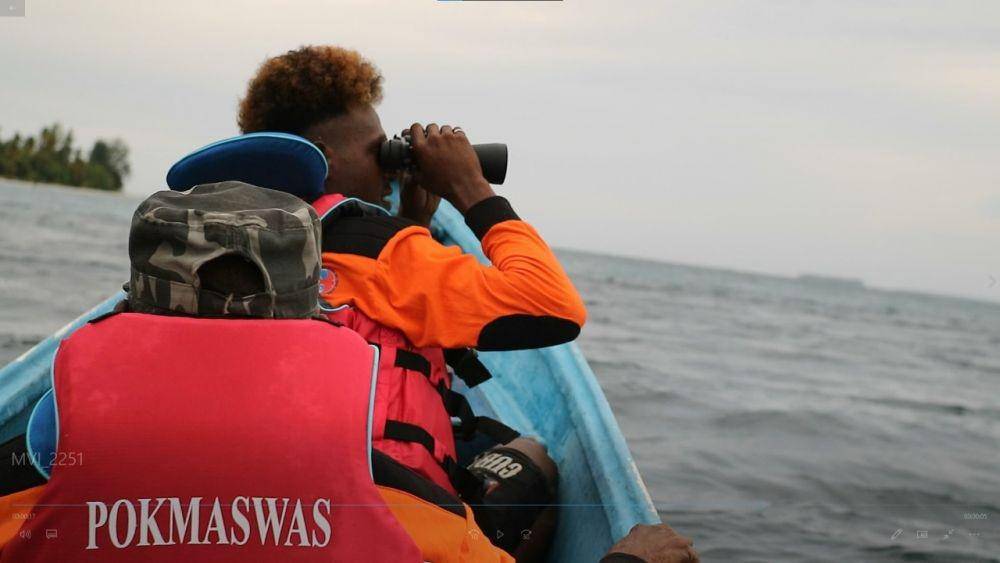 Pokmaswas di Raja Ampat yang tengah melakukan patroli. (dok. ICCTF/Terangi)