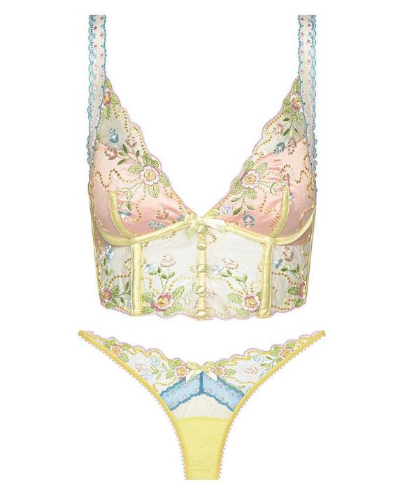 Bustier sebagai model lingerie yang disukai pria (victoriassecret.com)