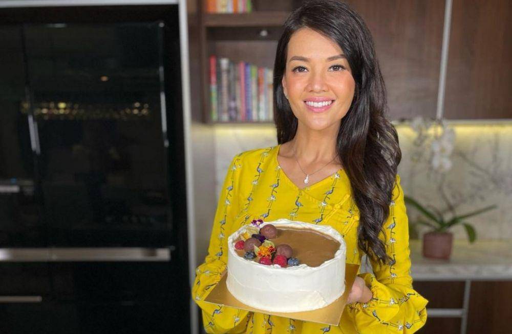 potret ulang tahun Farah Quinn ke-42 (instagram.com/farahquinnofficial)