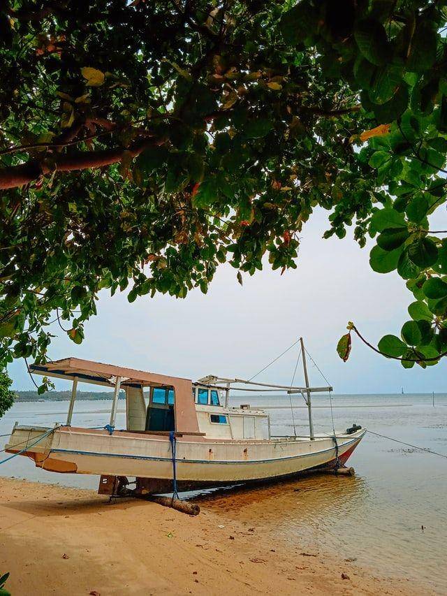 potret kapal nelayan di Karimunjawa (unsplash.com/anggakrnwan)