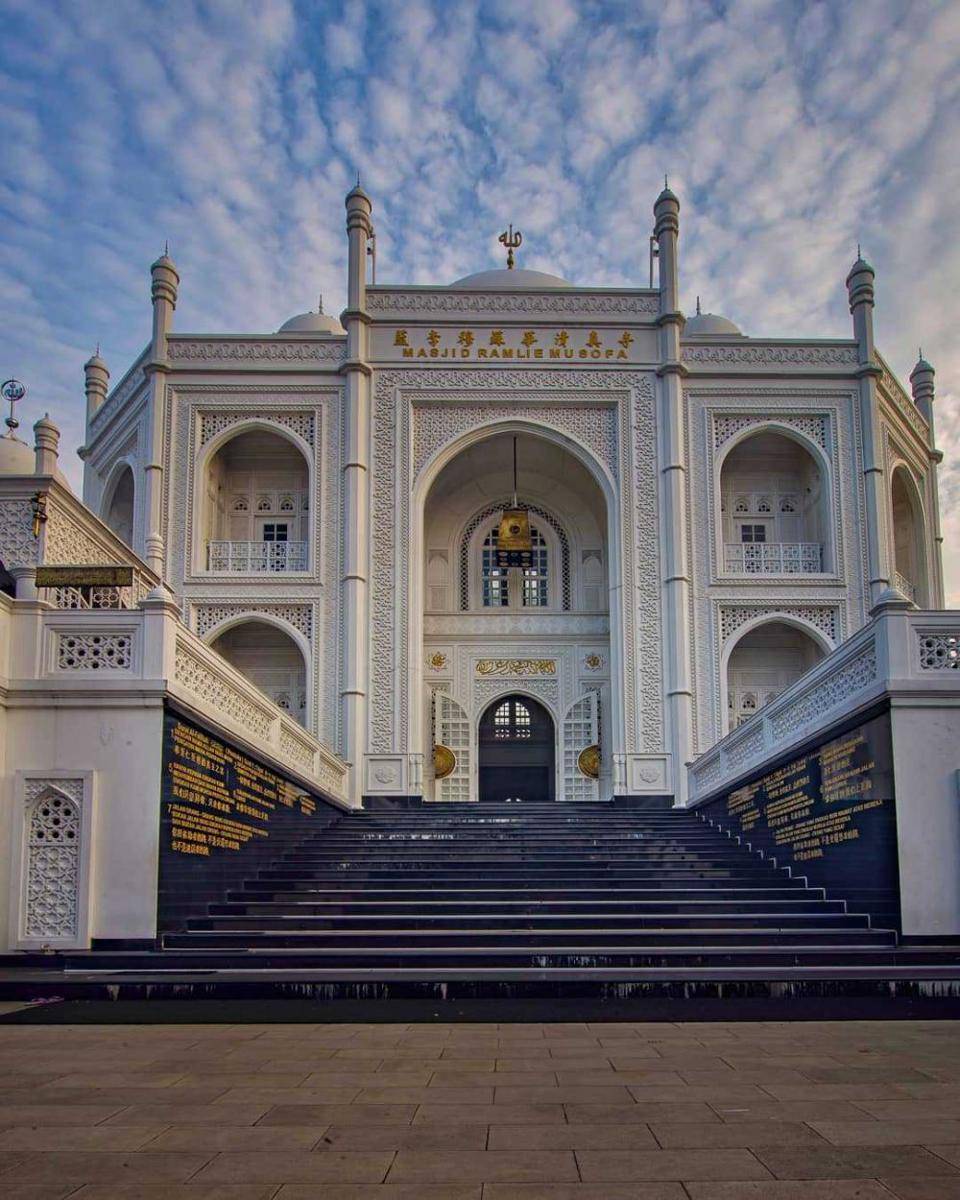 Masjid Ramlie Mustofa (instagram.com/irfansputrasecondakun)
