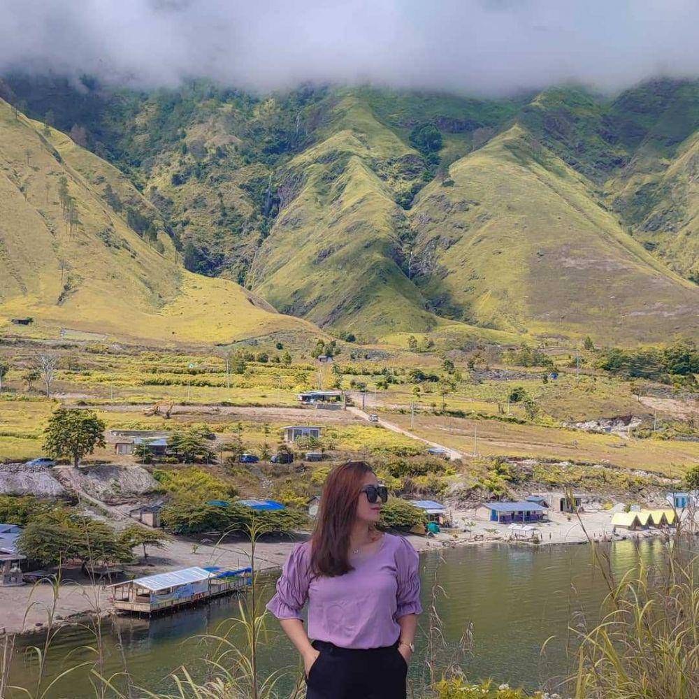 Paropo tepian Danau Toba (instagram.com/deboratamba_)