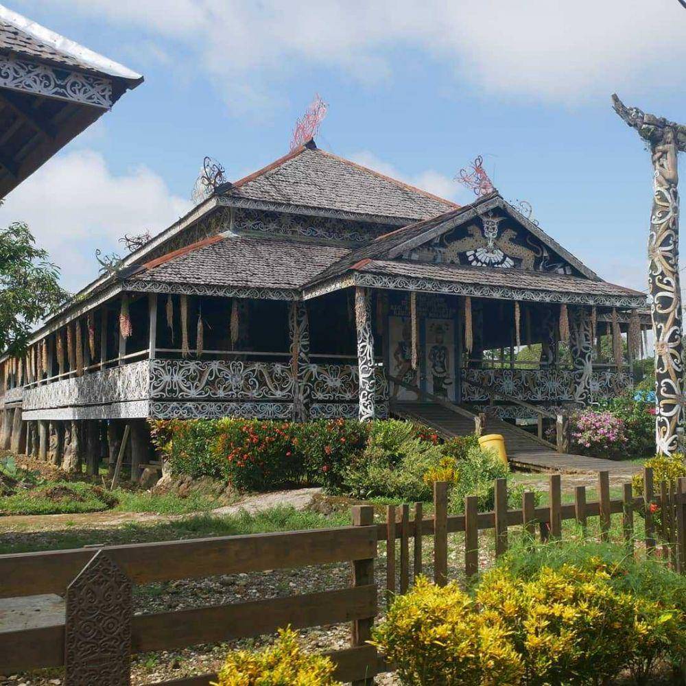 rumah adat desa setulang (instagram.com/praditriski)