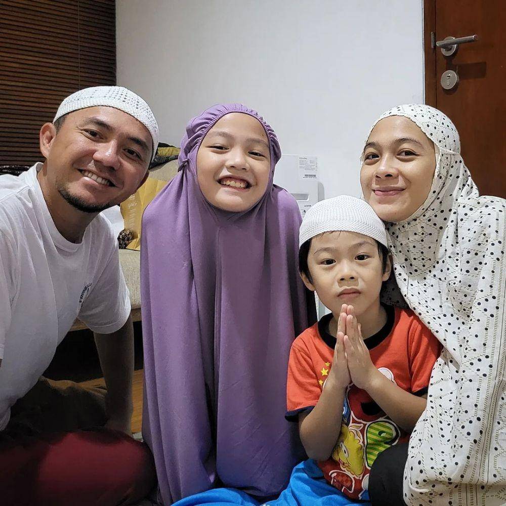 potret keluarga Omesh dan Dian Ayu Lestari (instagram.com/dianayulestari)