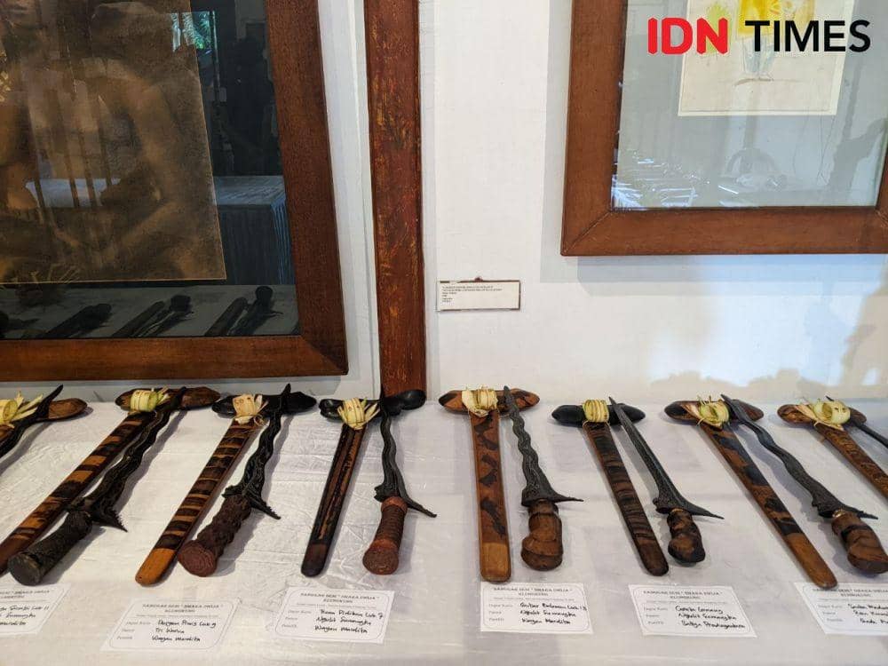 Pameran keris di Museum Semarajaya, Kabupaten Klungkung. (IDN Times/Wayan Antara)