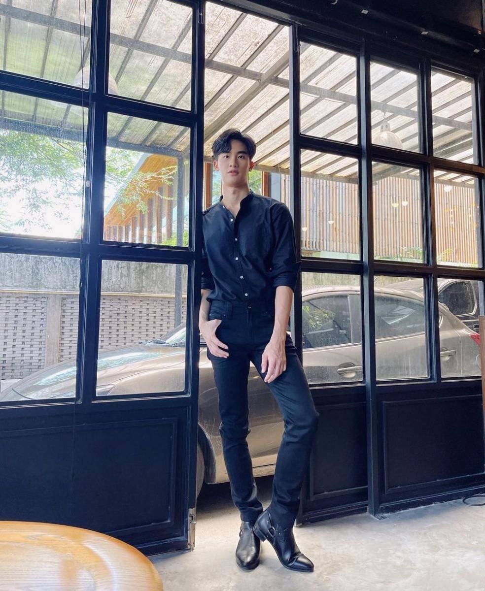 potret Tay Tawan (instagram.com/tawan_v)
