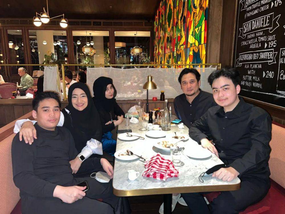 potret keluarga Tengku Firmansyah (instagram.com/tengku_firmansyah)