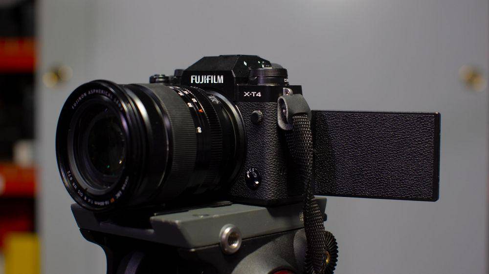 potret Fujifilm X-T4 (videomaker.com)