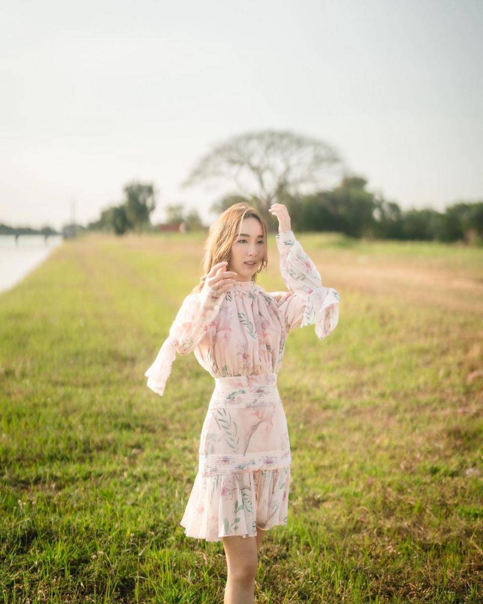 refrensi dress ala Aye Sarunchana (instagram.com/aye_sarun)