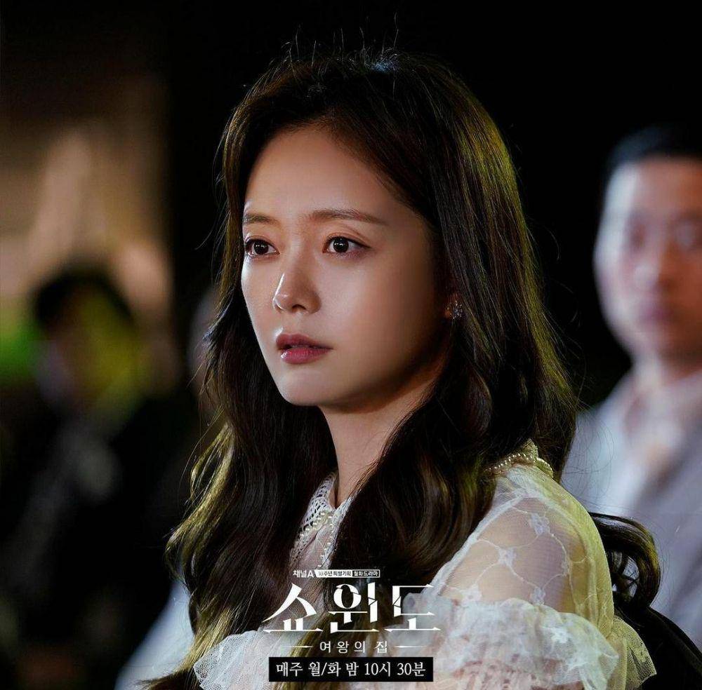Jeon So Min di drama Show Window: The Queen's House (instagram.com/channela_insta)