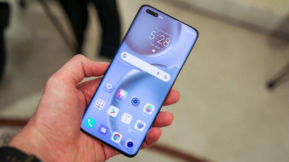 potret Honor Magic4 Pro (techradar.com)