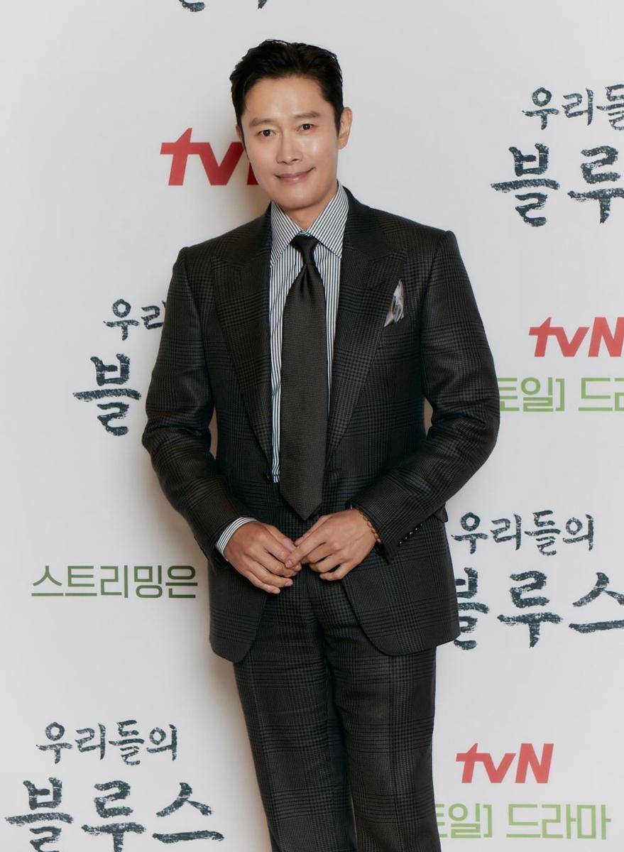 Lee Byung Hun (dok. Netflix/Our Blues)