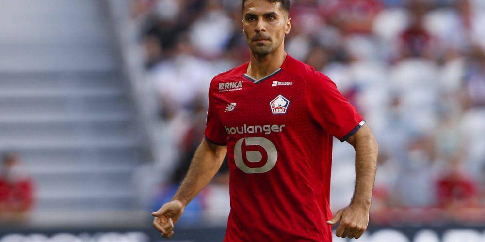 Zeki Celik bersama LOSC Lille (getfootballnewsspain.com)
