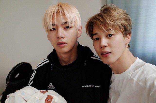 V dan Jimin BTS (twitter.com/BTS_twt)