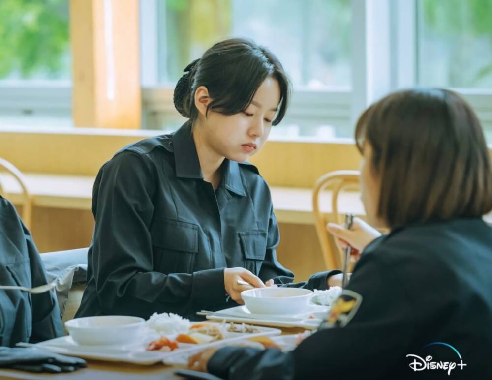 Park Yoo Na di Rookie Cops (instagram.com/disneykr)