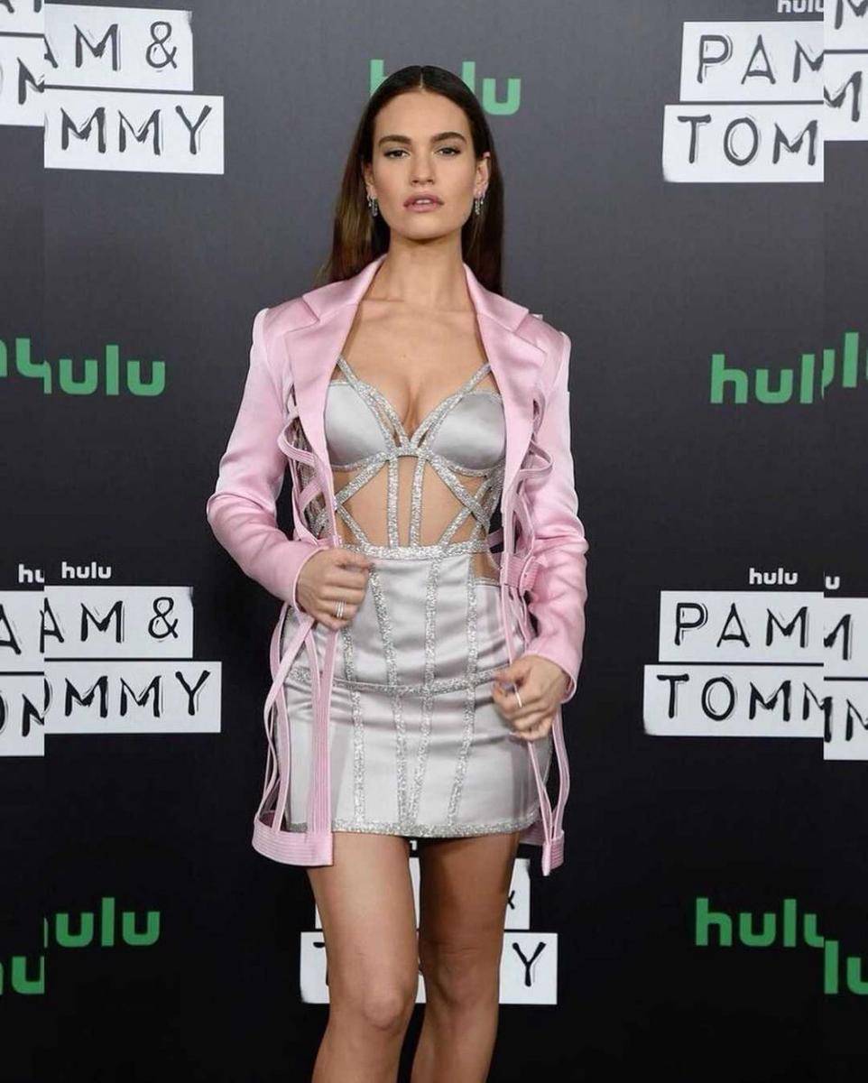 Lily James (instagram.com/lilyjamesofficial)