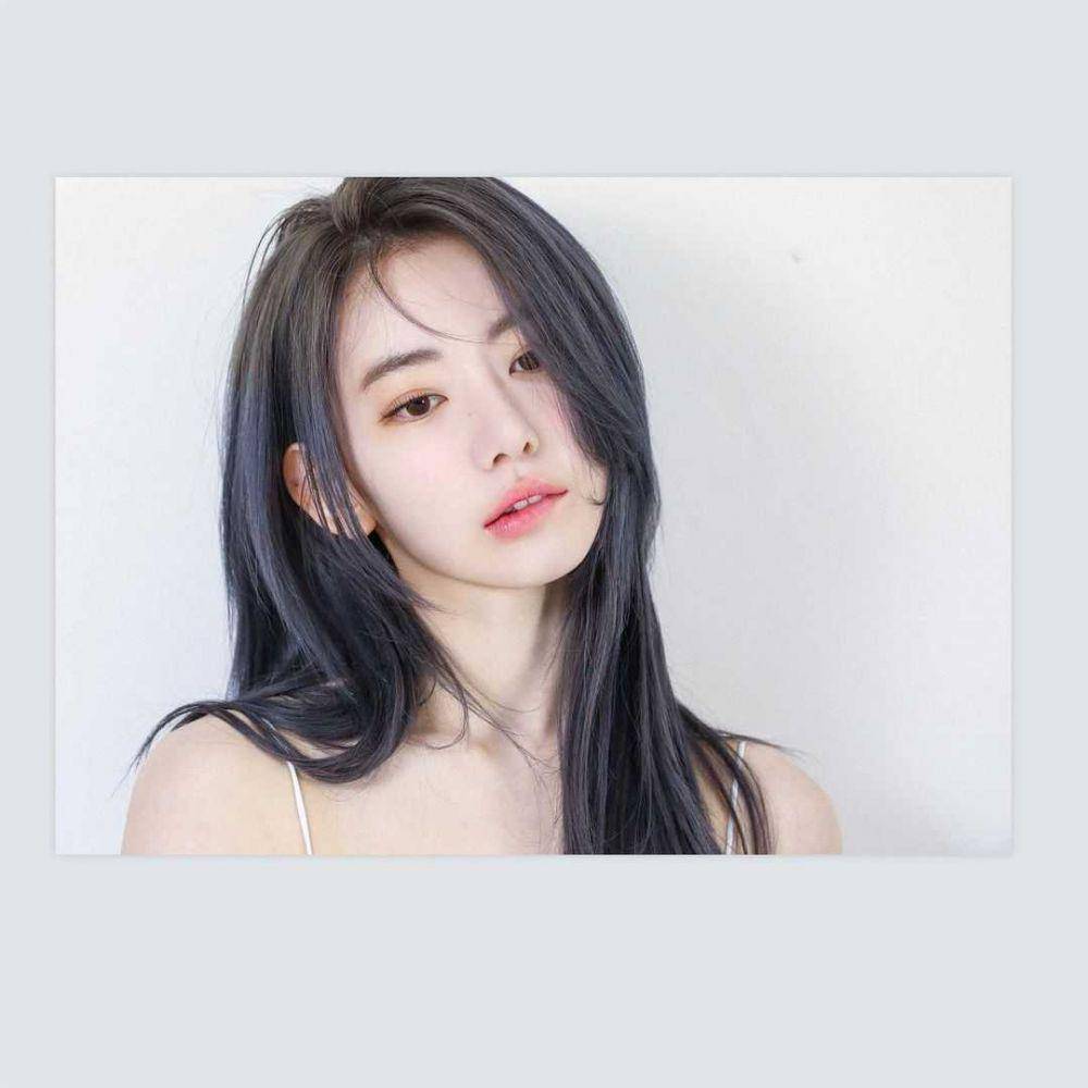 Sakura (instagram.com/le_sserafim)