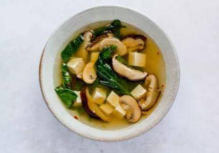ilustrasi tahu kuah kaldu (thespruceeats.com)