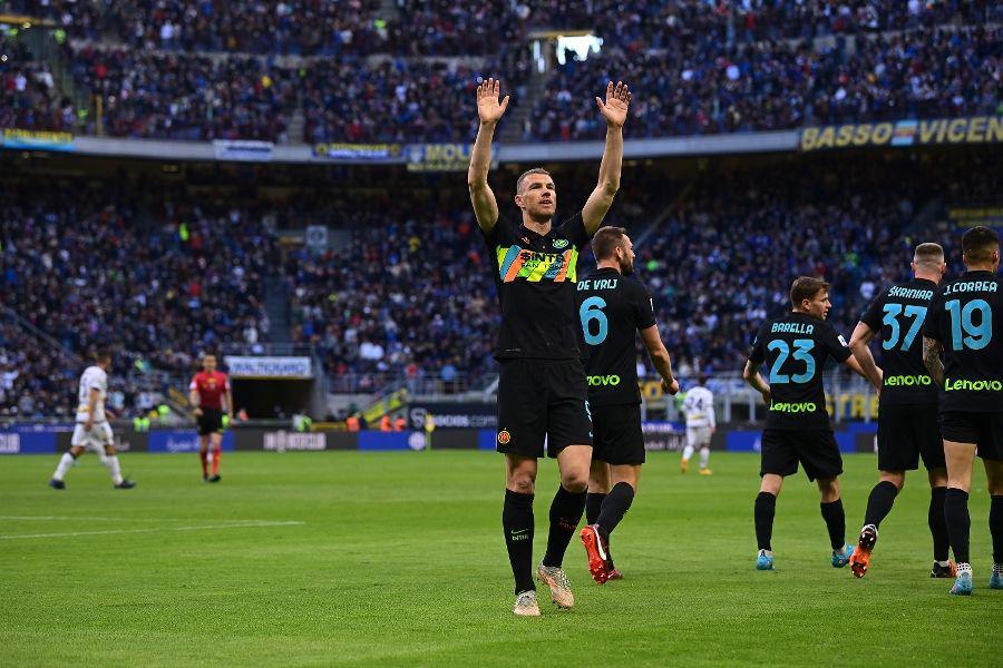 Tundukkan Hellas Verona, Inter Milan Menjaga Peluang Raih Scudetto