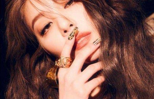 Ailee (instagram.com/aileeonline)