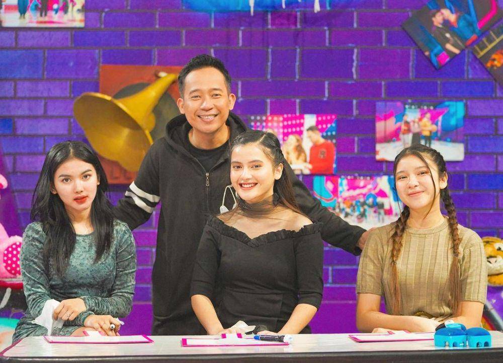 potret Denny, Tiara, Shakira, dan Femila (instagram.com/dennycagur/)