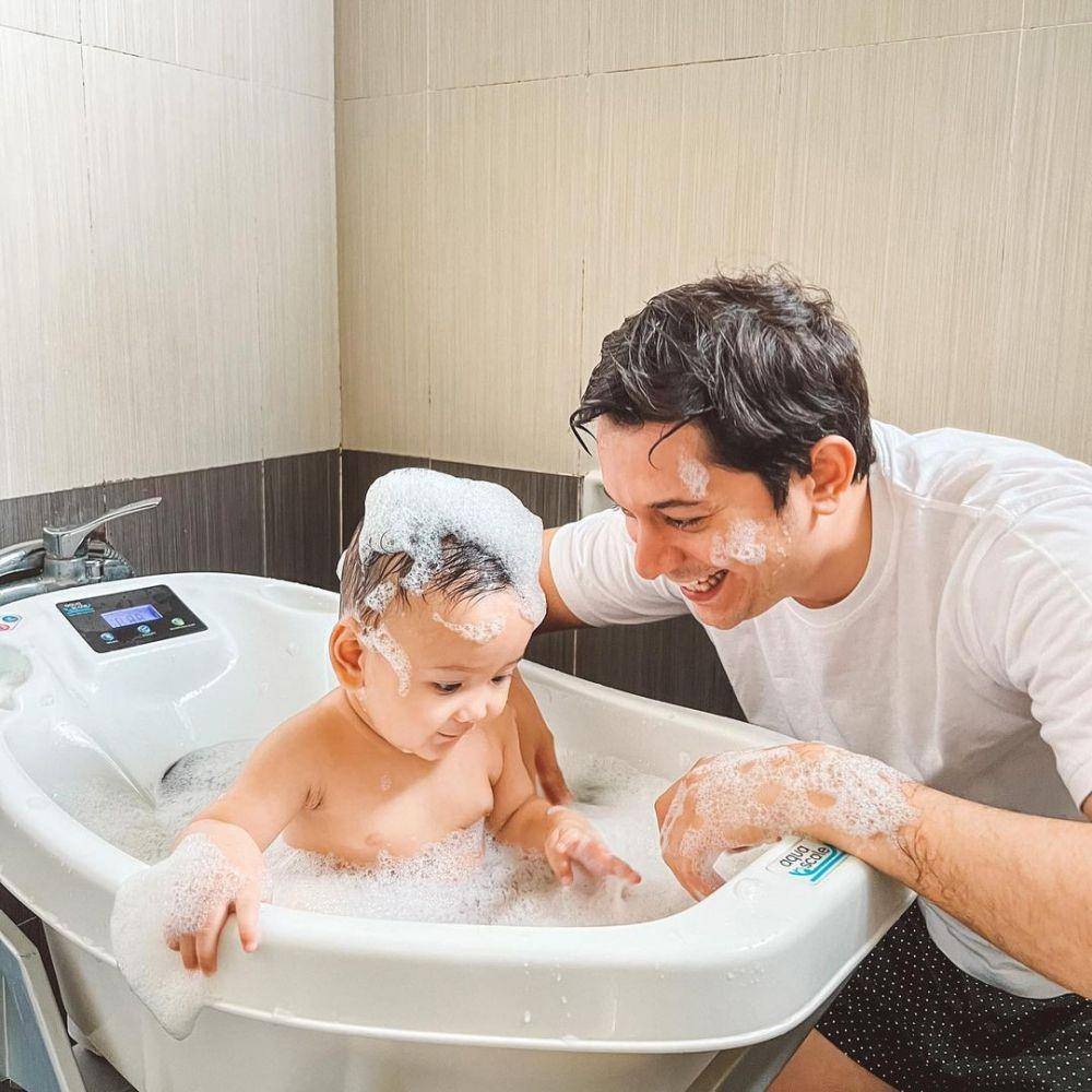 potret Andrew Andika dan baby Eshan (instagram.com/andrewandika)