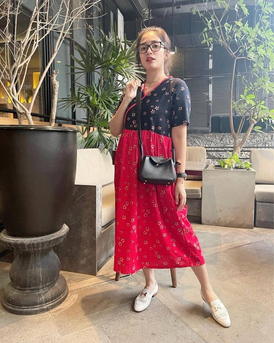 busana sehari-hari ala Ussy Pratama (instagram.com/ussypratama)