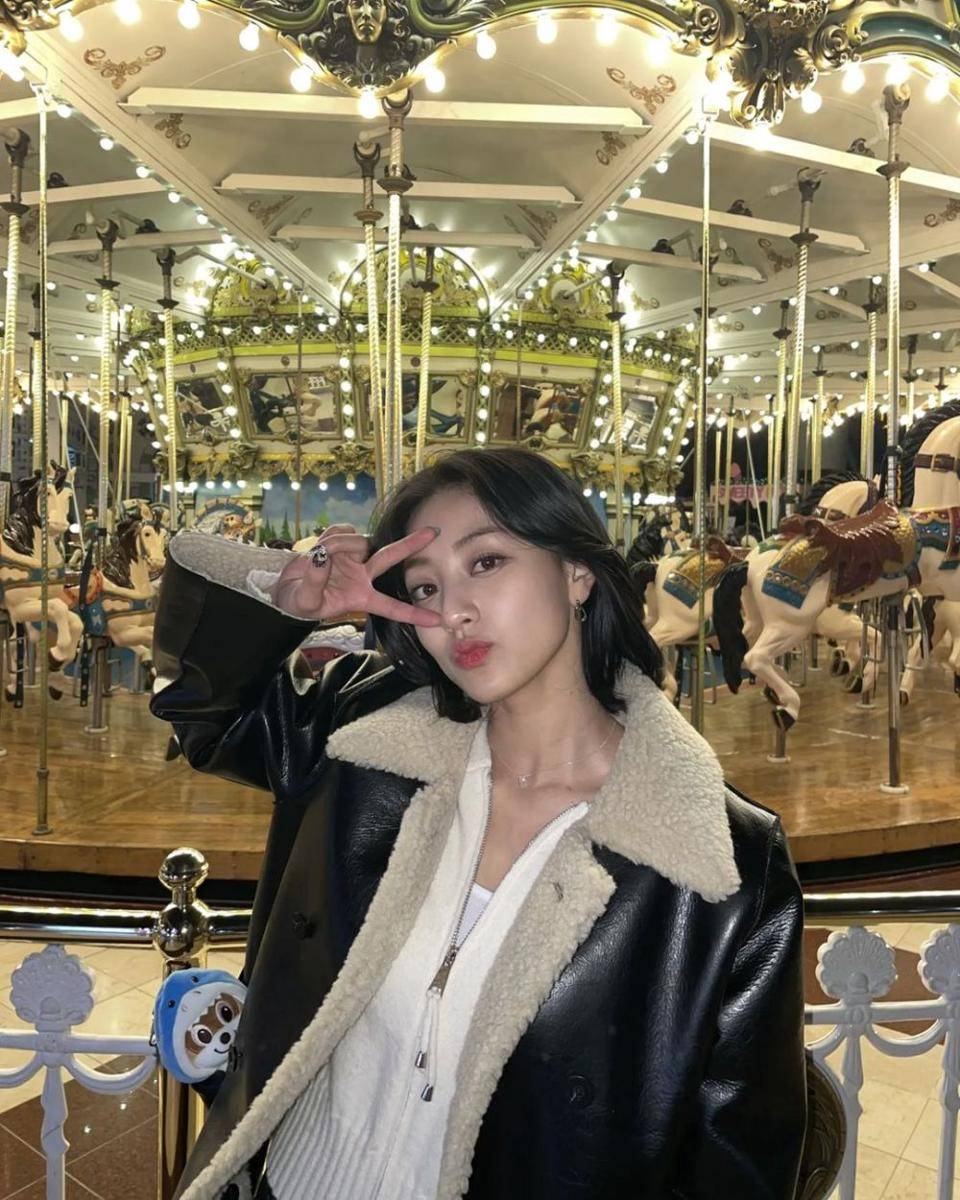 Jihyo Twice (instagram.com/twicetagram)