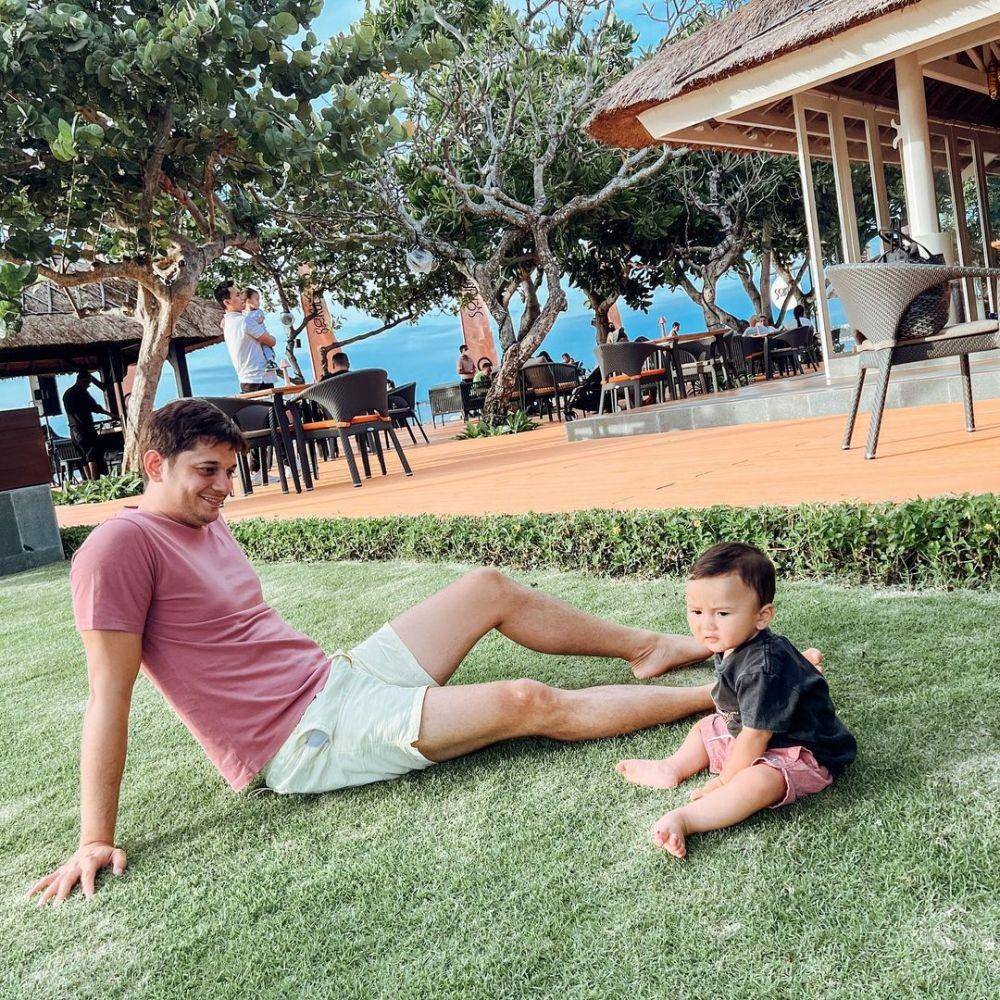 potret Andrew Andika dan baby Eshan (instagram.com/andrewandika)