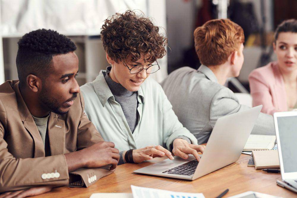 4 Jenis Business Tools untuk Kamu yang Baru Memulai Bisnis