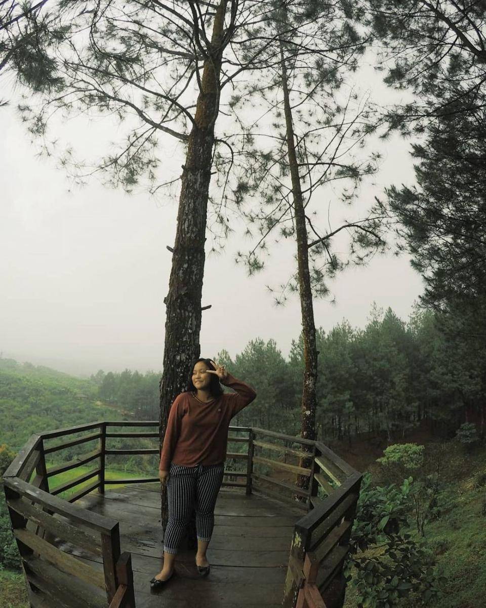 Gardu Pandang Wisata Bakukung, Bogor (instagram.com/hanamrthl)