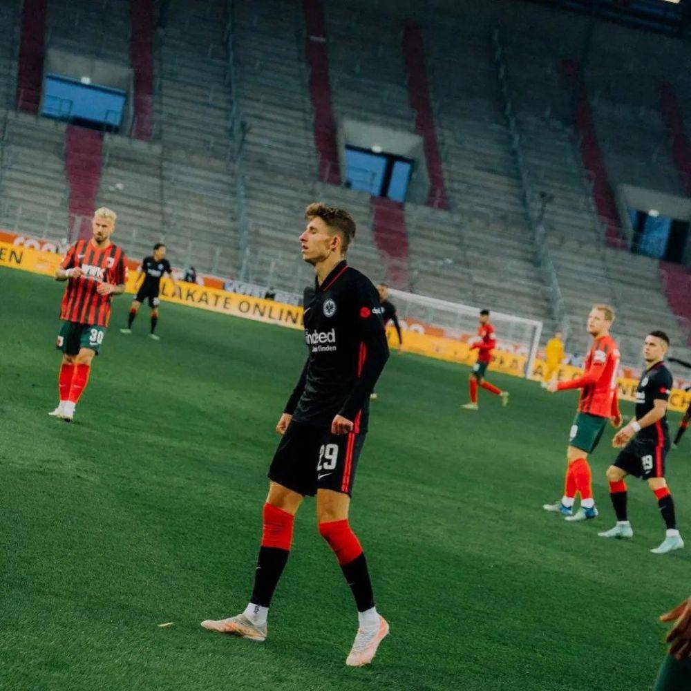 Jesper Lindstrom saat bermain bersama Eintracht Frankfurt. (instagram.com/jesperlindstroem18)