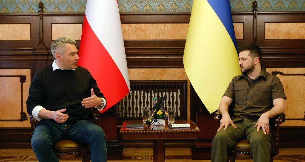 Kanselir Austria Karl Nehammer bertemu Presiden Ukraina Volodymyr Zelenskyy (Twitter.com/Karl Nehammer)