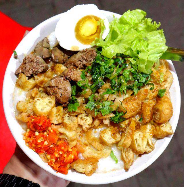 gambar bubur ayam spesial Ko Iyo (instagram.com/foodhuntertangerang)