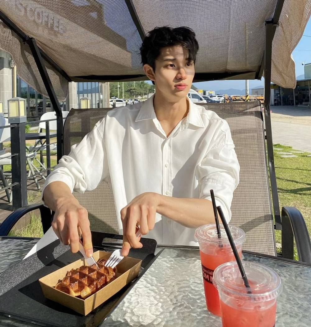 Kim Jae Won pemeran Han Su muda dalam Our Blues (instagram.com/rlawodnjs_)