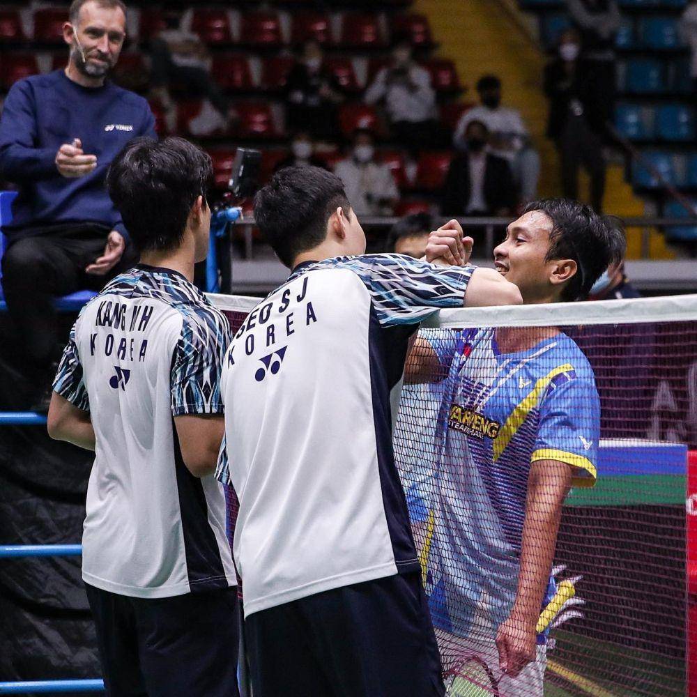 Kang Min Hyuk/Seo Seung Jae berhadapan dengan Mohammad Ahsan/Hendra Setiawan di Korea Open 2022. (twitter.com/bwfmedia)