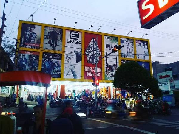 Mall Keraton/ Instagram @rosyadiemma