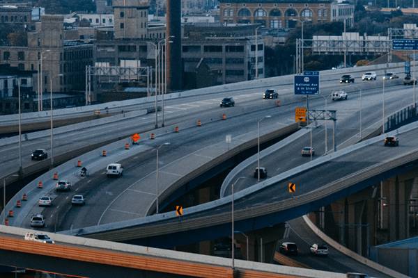 ilustrasi jalan tol (unsplash.com/wistomsin)