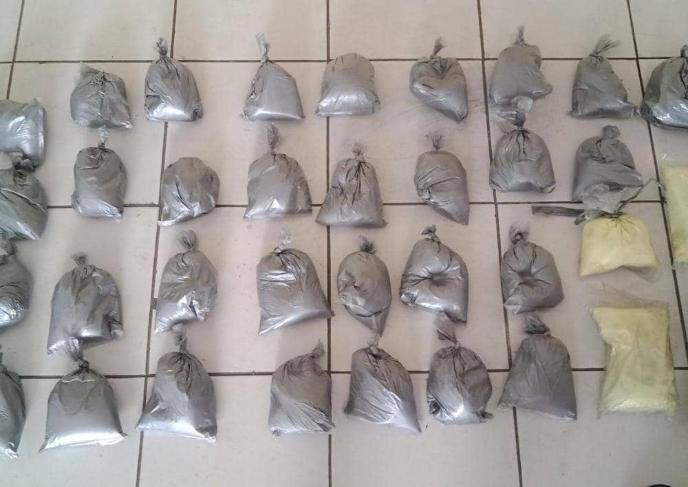 Bubuk petasan siap jual yang diamankan polisi di Kediri. IDN Times/ istimewa