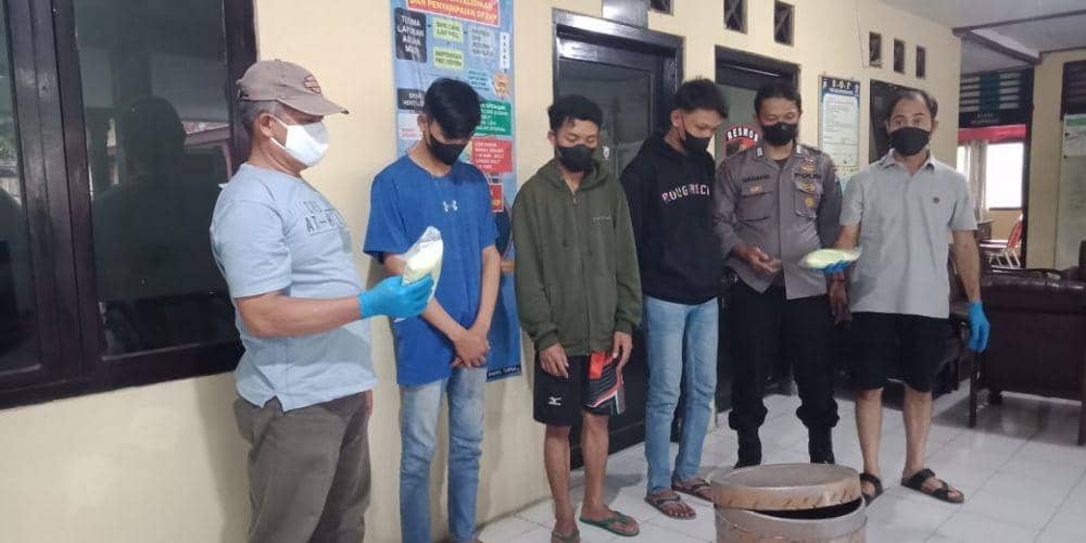 Omzet Produsen Bubuk Petasan di Kediri Jutaan Rupiah Perhari