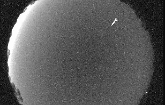 ilustrasi debu komet Thatcher (dok. NASA/Marshall Space Flight Center)