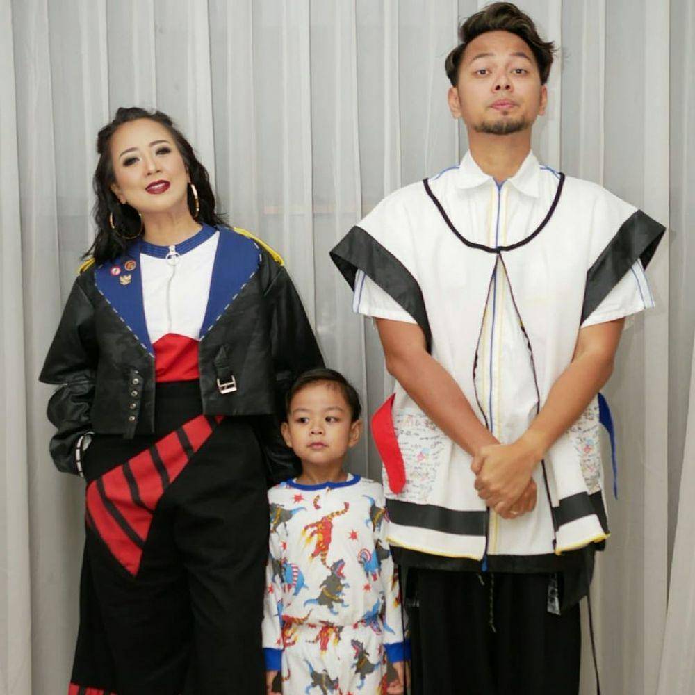 keluarga Astrid Sartiasari (instagram.com/astridbasjar/)