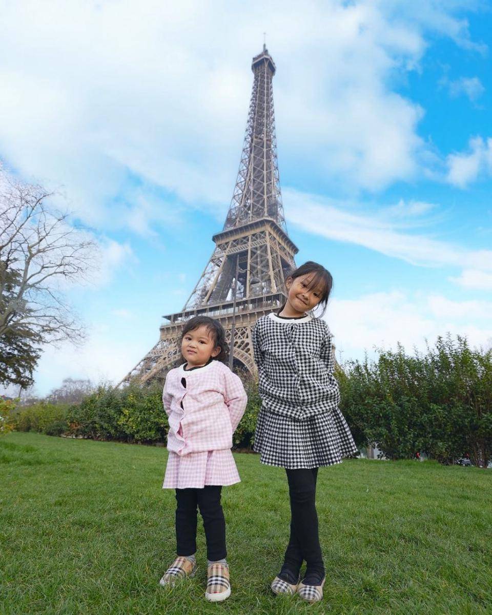 Thalia dan Thania Putri Onsu (instagram.com/thaliaputrionsu)