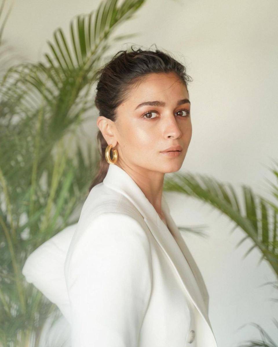 Alia Bhatt (instagram.com/aliaabhatt)