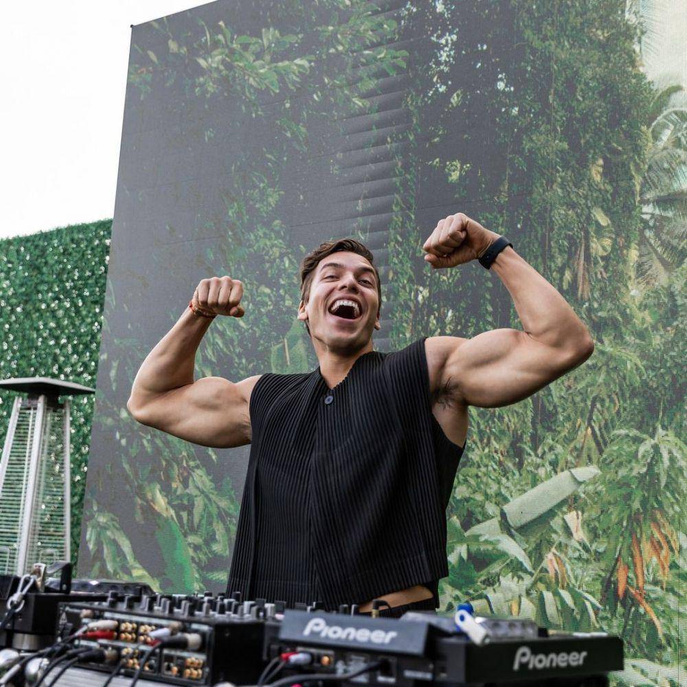 Joseph Baena (instagram.com/projoe2)