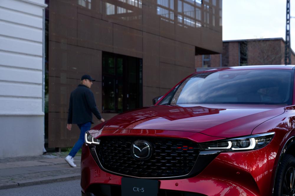 Premium! Mazda CX-5 Generasi Terbaru Dipamerkan di Kota Bandung