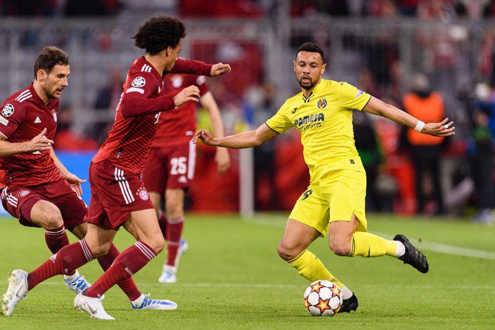 Aksi Leroy Sane dan Francis Coquelin saat pertandingan Bayern Munich melawan Villarreal di Liga Champions 2021/2022. (twitter.com/ChampionsLeague)